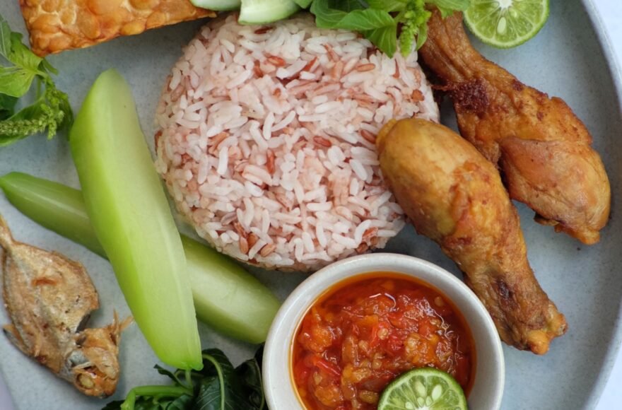 Nasi-Tempong-Bali