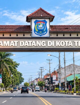 Gapura Selamat Datang Kota Tegal, gerbang menuju kupat glabed Tegal
