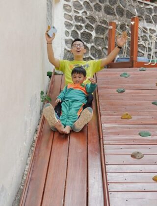 Area playground anak di Kedai Bukit Rhema Magelang